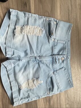 Women's Light Blue Distressed Denim Shorts - Casual Mid-Rise